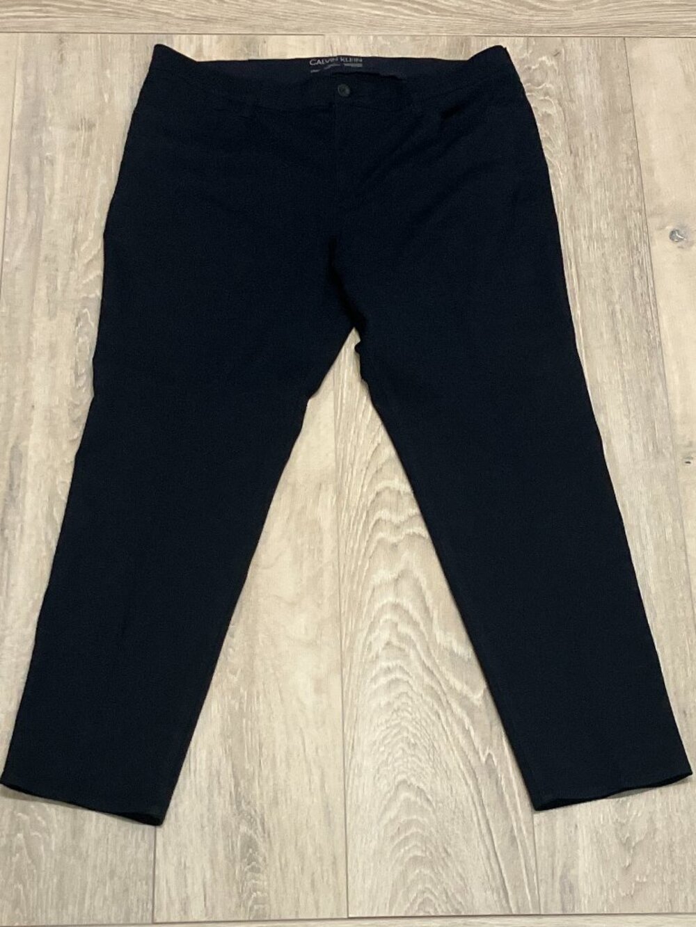 Calvin Klein Men's 40x32 Navy Slim Fit Infinite Flex Pants